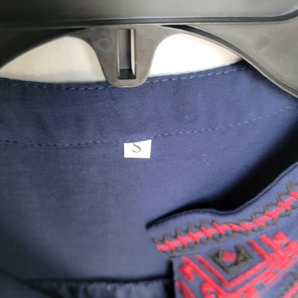 ⭐Women's Tunic top Sz S Embroidered Beach Boho Navy Blue Red geometric pattern⭐ - Picture 3 of 6